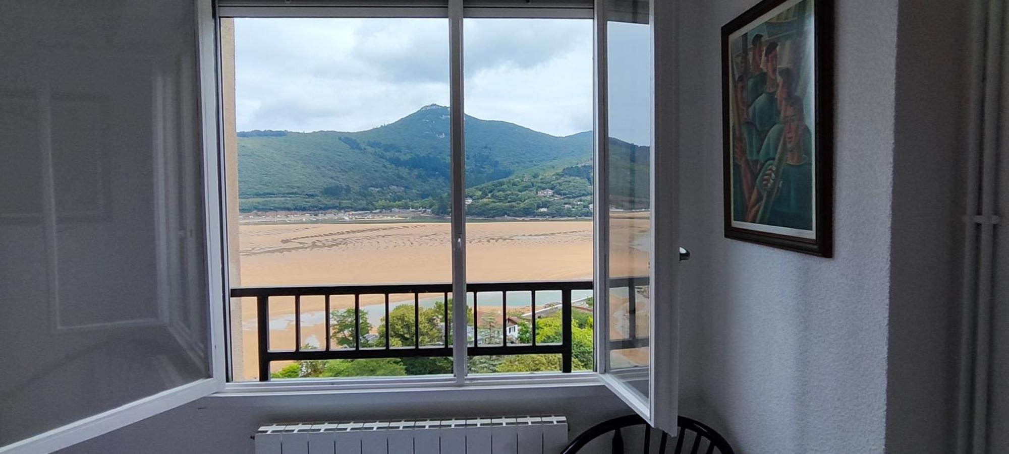 Axpe de BusturiaMirador De Urdaibai IIアパートメント エクステリア 写真