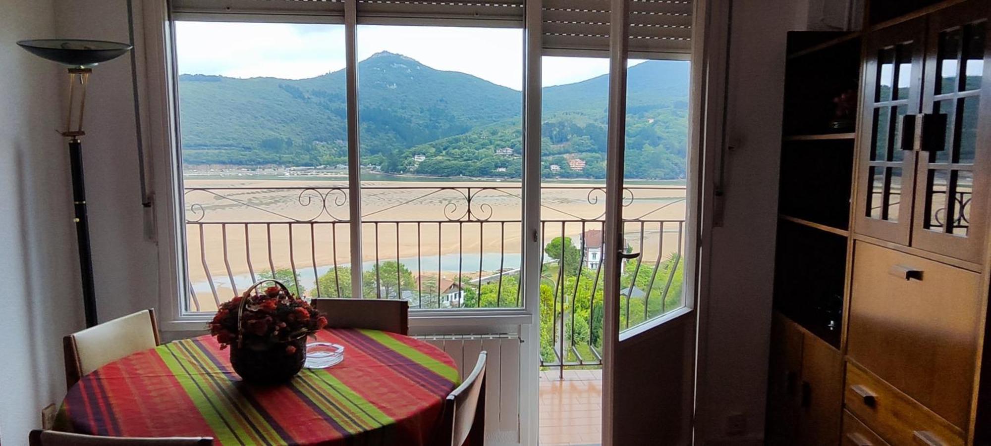 Axpe de BusturiaMirador De Urdaibai IIアパートメント エクステリア 写真