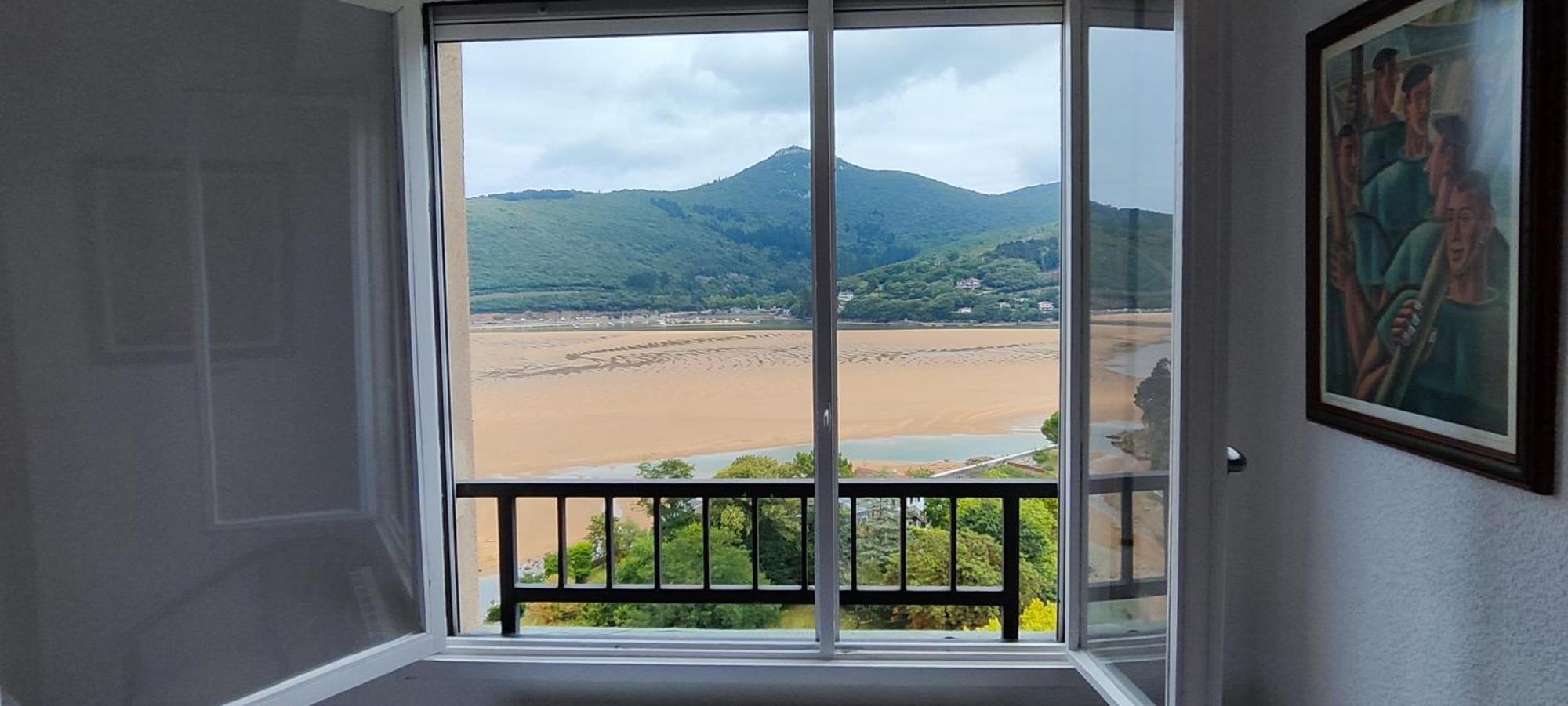 Axpe de BusturiaMirador De Urdaibai IIアパートメント エクステリア 写真